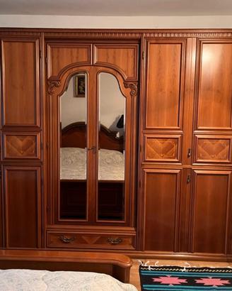 Camera da letto in legno massello noce o ciliegio 