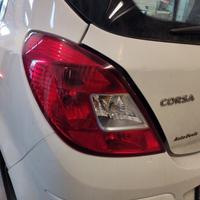 Fanale posteriore sinistro OPEL CORSA D del 2008