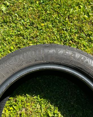 4 gomme Goodyear Efficientgrip Performance