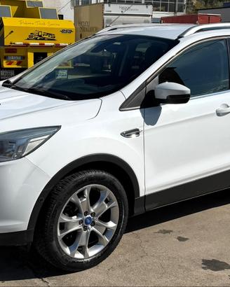 Ford Kuga 2.0 TDCI 163 CV 4WD Powershift Titanium