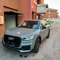 Audi Q2 35 tfsi identity black S tronic