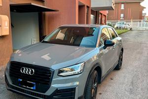 Audi Q2 35 tfsi identity black S tronic