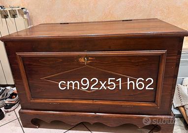 cassapanca in legno massello