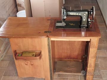 Macchina da cucire NECCHI
