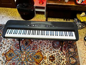 Piano Korg SP-280