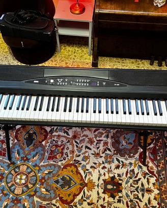Piano Korg SP-280