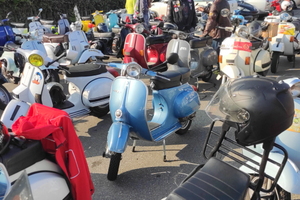 Vespa 125 ET3 1982 Targa oro asi