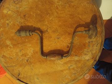 Trapano manuale manovella antico