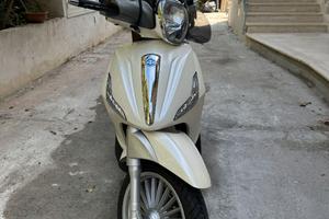 Piaggio Beverly 300 i.e. - 2015 - Bianco Perla - O