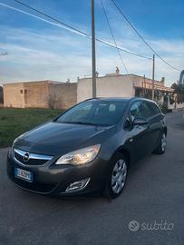 Opel astra 1.4 benzina 2012