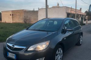 Opel astra 1.4 benzina 2012
