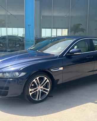 Jaguar XE 2.0d Turbo 180CV aut. Prestige Business 