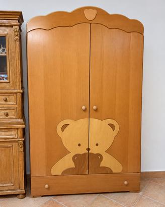 Set cameretta bambino: armadio e culla in legno