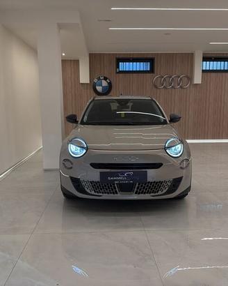 FIAT 600 1.2 hybrid 110cv auto