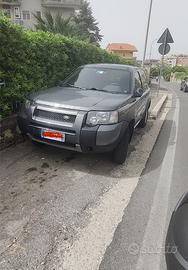 LAND ROVER Freelander 1 2004 con gancio traino