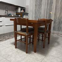 Tavolo da cucina + 4 sedie