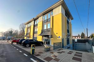 Intera palazzina in zona strategica