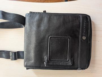 Borsa Messenger Piquadro in Pelle Nera - Porta PC/