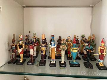 Statuine divinità antico Egitto: Collezione Hachet