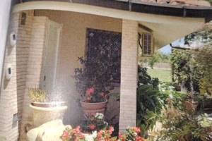 Villa indipendente con giardino