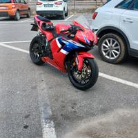 Honda CBR 600 RR 2024 HRC CON RACCOMANDATA HONDA
