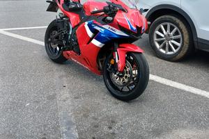 Honda CBR 600 RR 2024 HRC CON RACCOMANDATA HONDA
