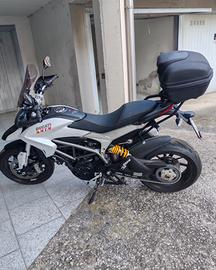 Ducati Hyperstrada 821  8681 km