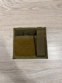 Tasca molle con Porta caricatore marca Defcon5