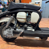 Lambretta DL macchia nera