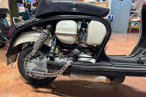 Lambretta DL macchia nera