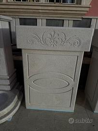 Lavabo a colonna in pietra esterno giardino