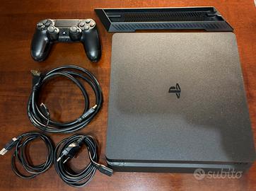Ps4 slim + accessorio omaggio