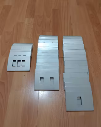 PLACCHE ALLUMINIO – PRESE CORRENTE – INTERRUTTORI