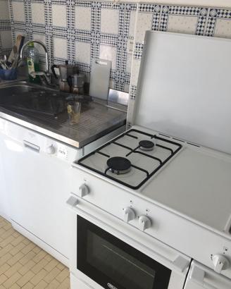 Cucina a gas 4 fuochi con forno elettrico