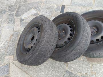 4 cerchi in ferro per nissan a 5 fori