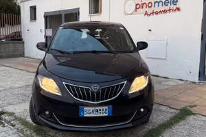 Lancia Ypsilon 1.0 FireFly 5 porte S&S Hybrid Gold