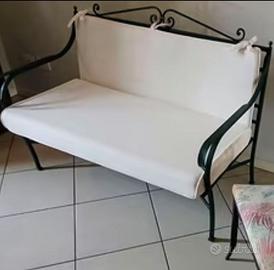 Divanetto in ferro battuto pieno