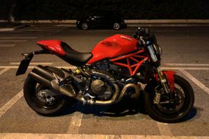 Ducati Monster 821 Red 12/2017 primo €4 pre restyl