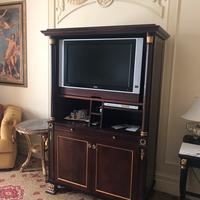 Mobile porta tv con cassaforte e frigo bar