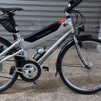 BICICLETTA Mercedes-Benz Hybrid Bike