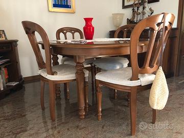 Tavolo e sedie per soggiorno e/o salotto