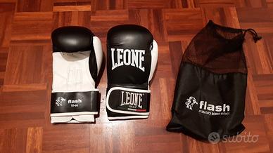 guantoni e protezioni da kick boxing