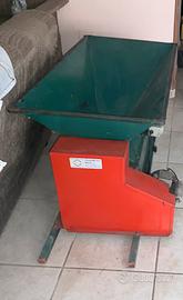 Macina uva elettrica