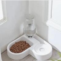 Dispenser cibo per cani e gatti 