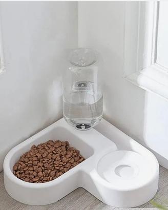 Dispenser cibo per cani e gatti 
