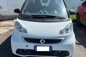 Smart ForTwo 1000 52 kW MHD coupé pulse , CARPLAY,