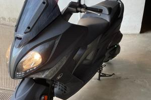 Scooter KYMKO 400
