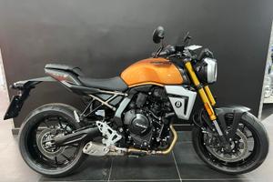 SUZUKI GSX-8T - ANNO 2026