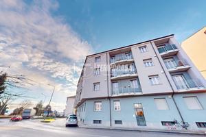 QUADRILOCALE IN STABILE RINNOVATO