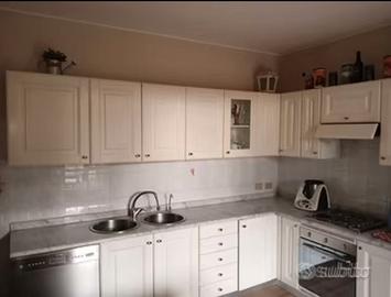 Cucina bianco laccato opaco completa di elettrodom